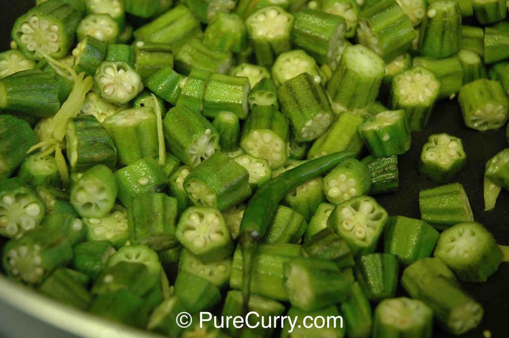 Okra with Green Chillies