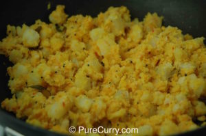 Batata Vada, potatoes