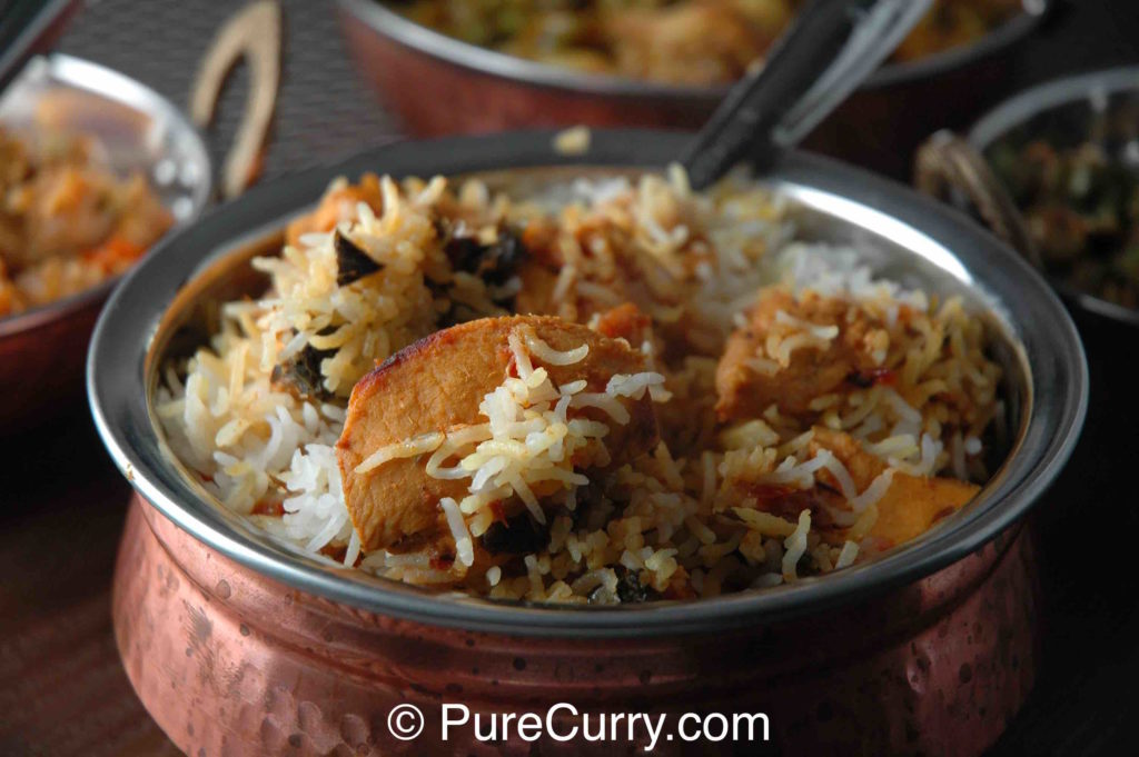 Biryani preparado con pechuga de pollo